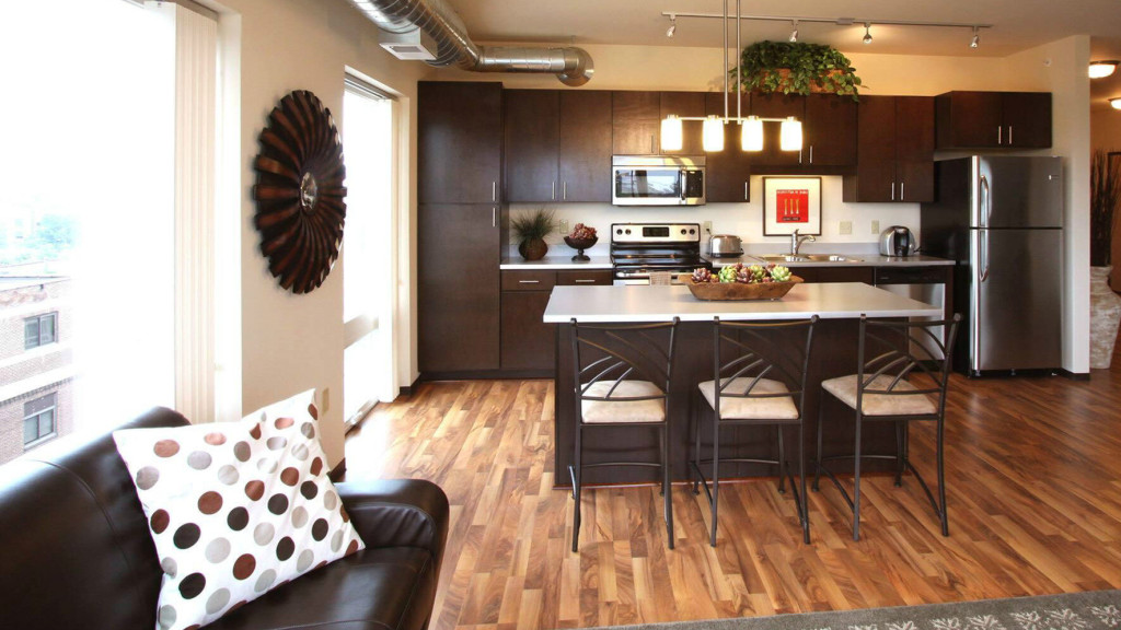 The Edge on Oak