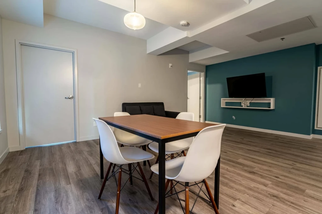 417 Nelson