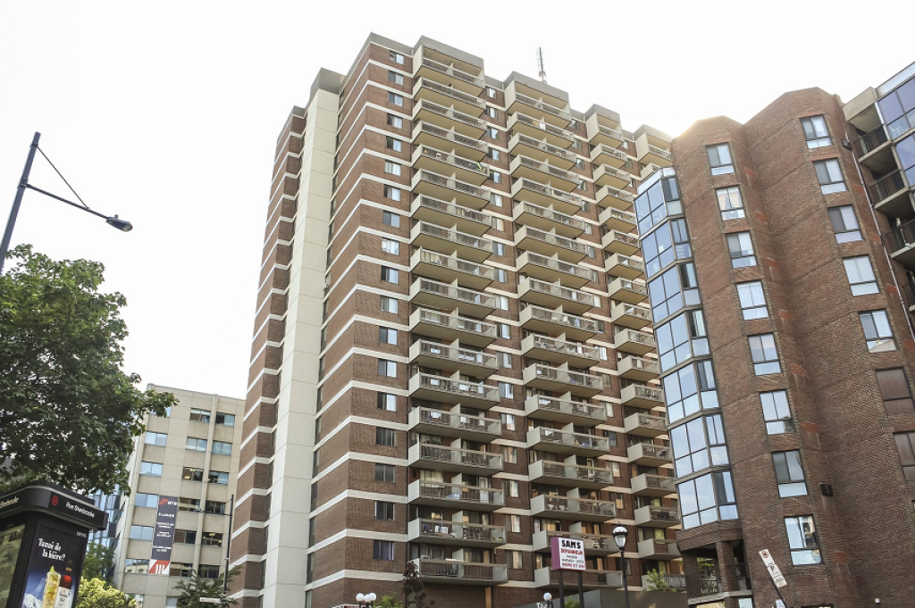1025 Sherbrooke