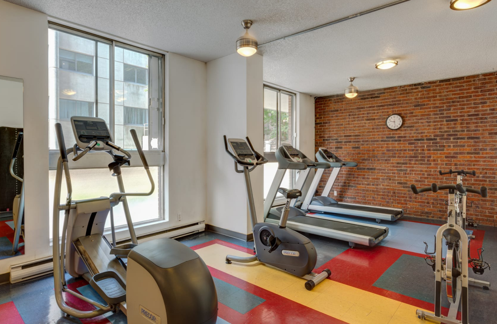 1025 Sherbrooke