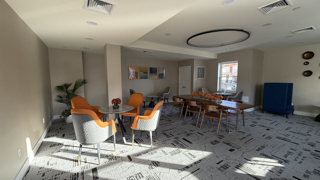 4211 Suites