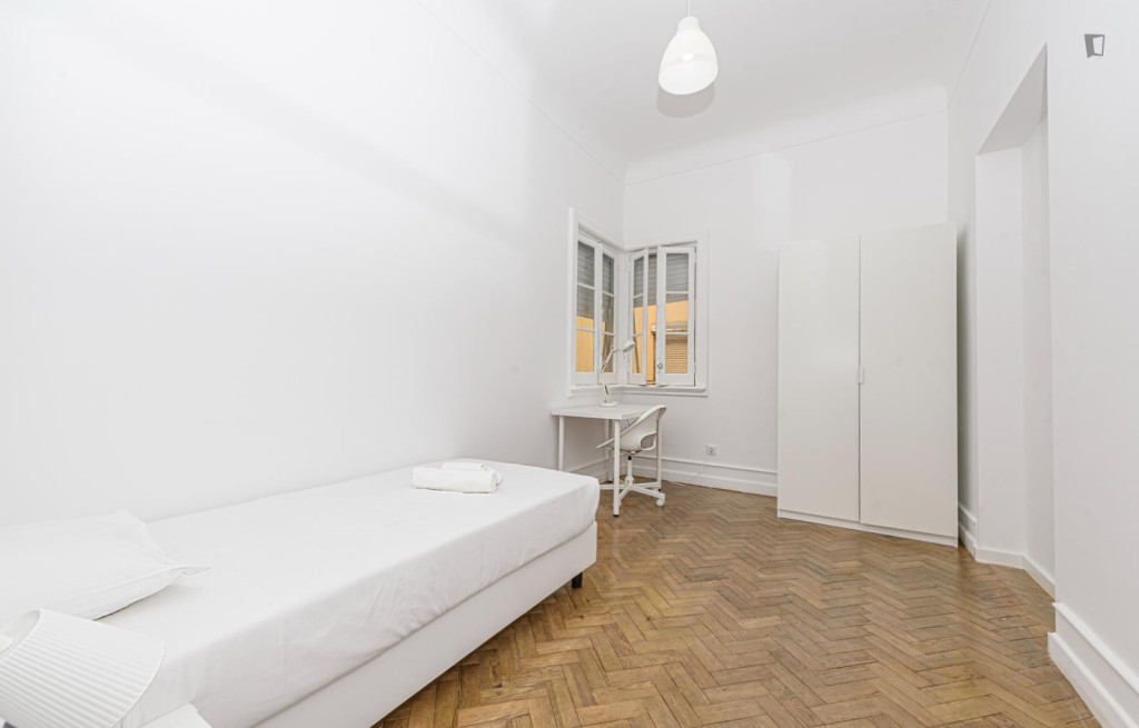 Very cool single bedroom in Lapa - Lisbonne - chambre - ImmoJeune