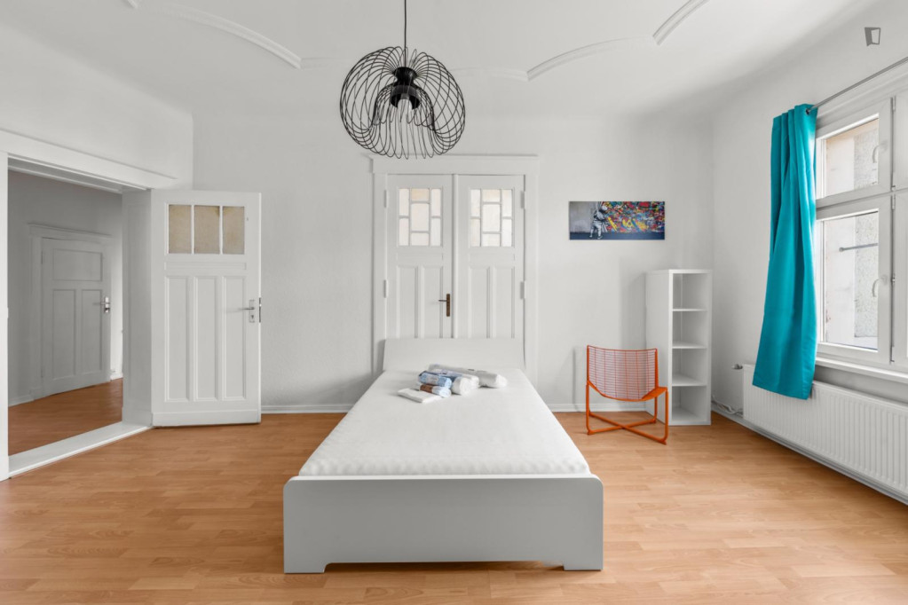 Bright single bedroom in shared flat in Neukölln - Berlin - chambre - ImmoJeune