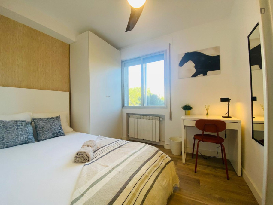 Attractive single bedroom in a property with balcony - Madrid - chambre - ImmoJeune
