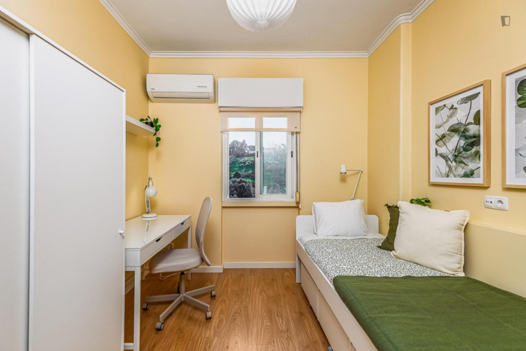 Adorable Single Bedroom Close To Lisboa University - Lisbonne - chambre - ImmoJeune