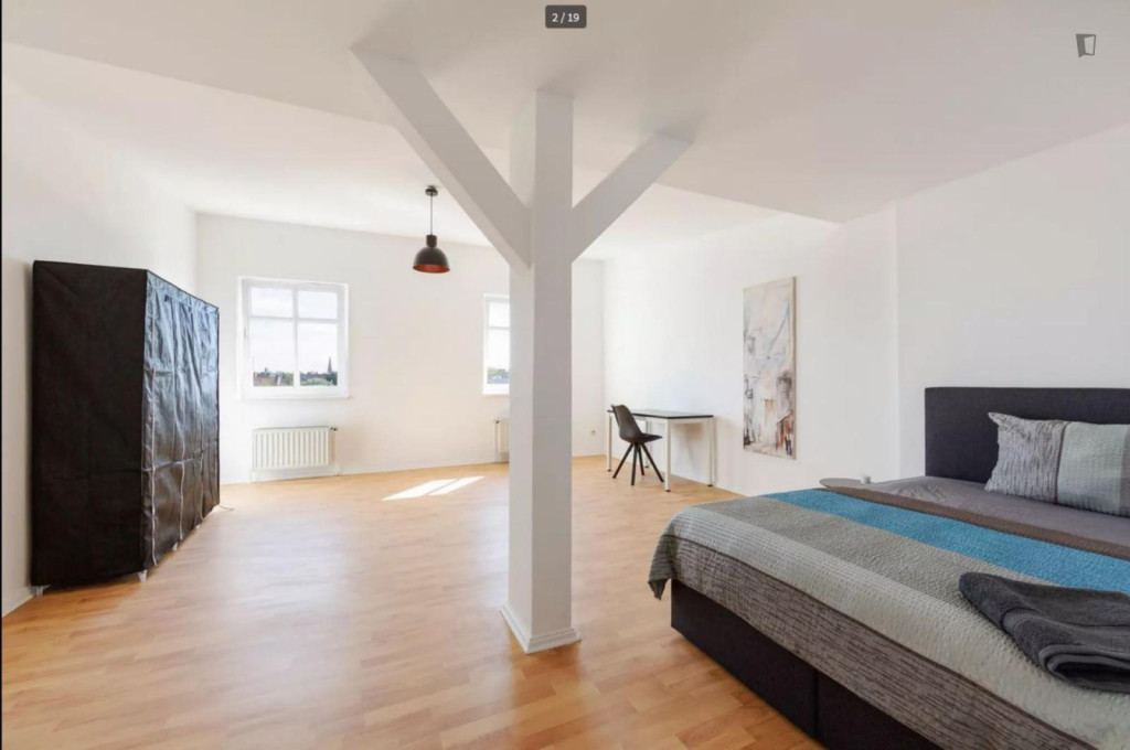 Bed in a nice triple bedroom in well-connected Moabit - Berlin - chambre - ImmoJeune