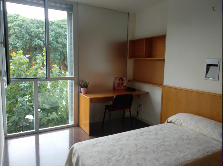 Welcoming single ensuite bedroom in La Fama - Murcia - chambre - ImmoJeune