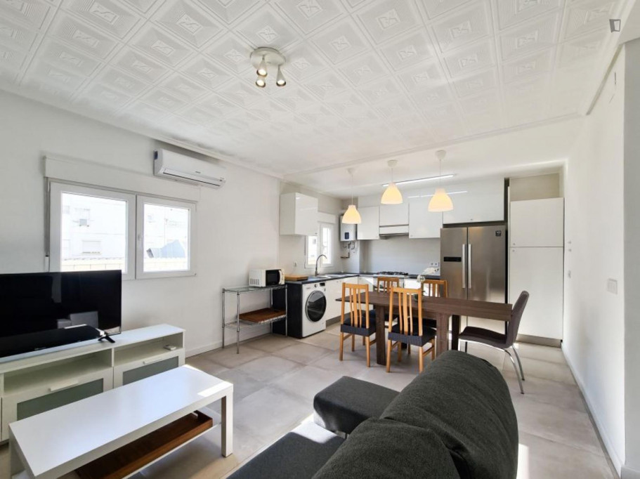 Tasteful 5-bedroom apartment in Aiora - Valence - chambre - ImmoJeune