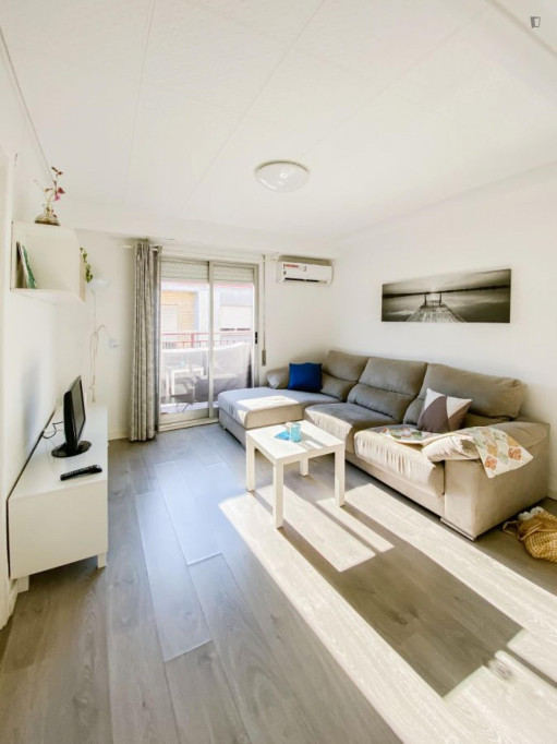 Pleasant 4-bedroom flat in Poblados Marítimos - Valence - chambre - ImmoJeune