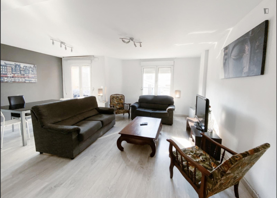 Homely 3-bedroom apartment in the Benimaclet district - Valence - chambre - ImmoJeune