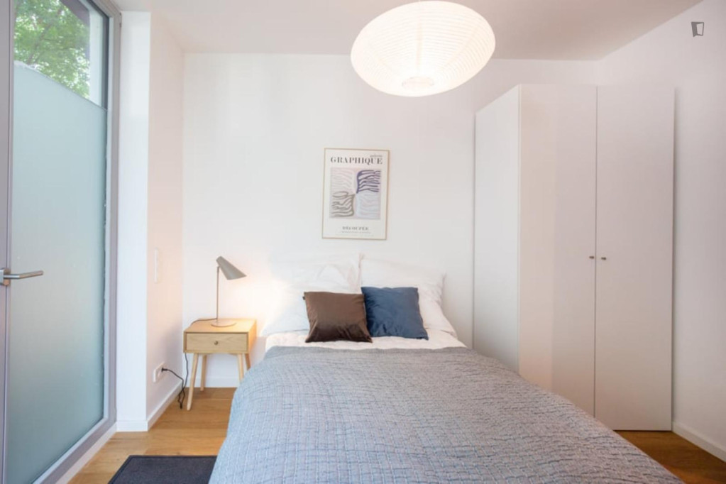 Bright studio with balcony in Berlin-Mitte - Berlin - chambre - ImmoJeune