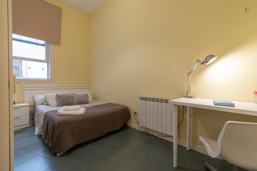 Double bedroom in 10-bedroom apartment - Madrid - chambre - ImmoJeune