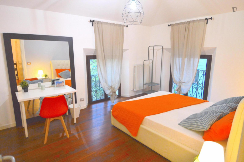 Very cool double bedroom in Emilia Ovest - Modena - chambre - ImmoJeune