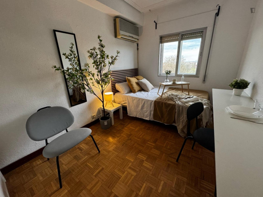Lovely single bedroom in shared flat in Leganés - Madrid - chambre - ImmoJeune