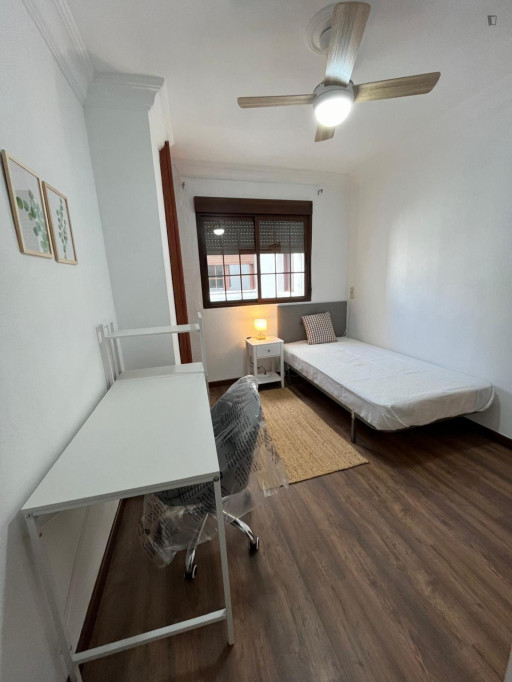 Very cosy single bedroom in the centre of Huelva  - Huelva - chambre - ImmoJeune