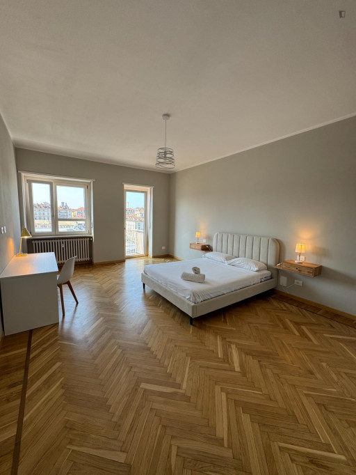 Spacious 3-Bedroom Apartment in Turin - Turin - chambre - ImmoJeune