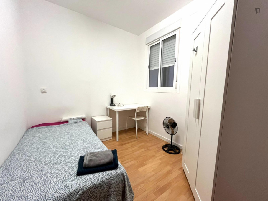 Appealing single bedroom in shared flat in Eixample - Barcelone - chambre - ImmoJeune