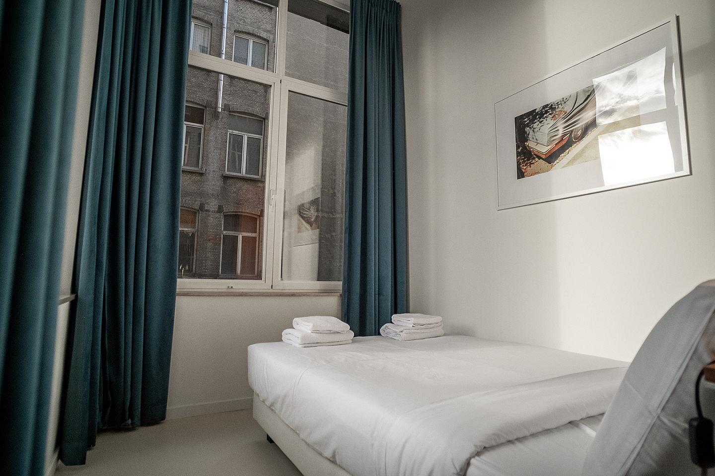 Coliving in Renaissance Revival Style Amidst an Art-Enriched Neighborhood