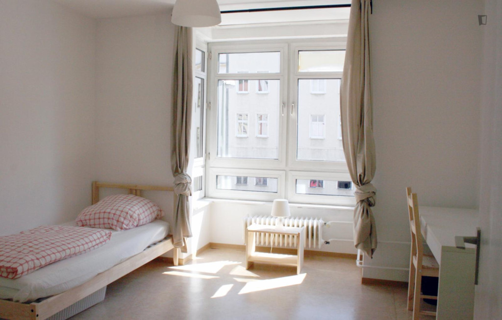 Sunny single bedroom in Moabit - Berlin - chambre - ImmoJeune