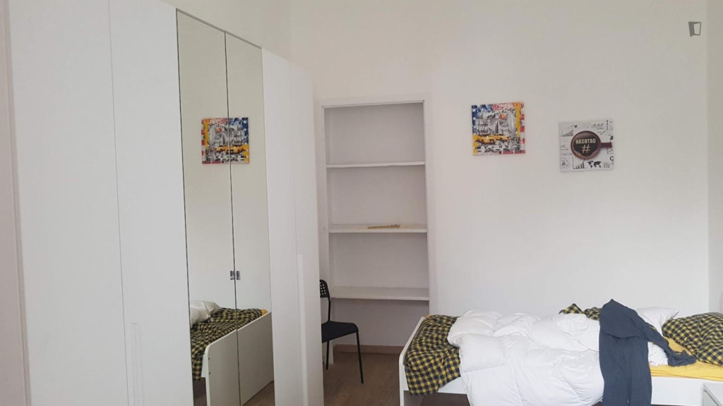 1-bedroom apartment, with outdoor area - Turin - chambre - ImmoJeune