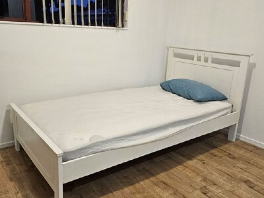 Single bedroom 
