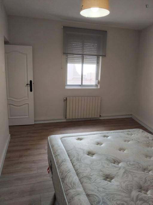 Homely double bedroom near Universidad de Valladolid - Valladolid - chambre - ImmoJeune