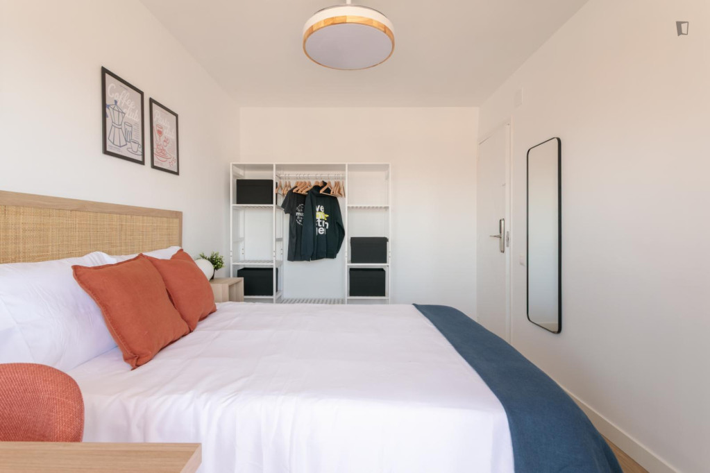 Bedroom for rent in Bono Guarner 21, Alicante