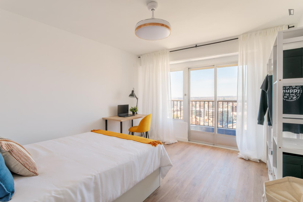 Bedroom for rent in Bono Guarner 21, Alicante - Alicante - chambre - ImmoJeune
