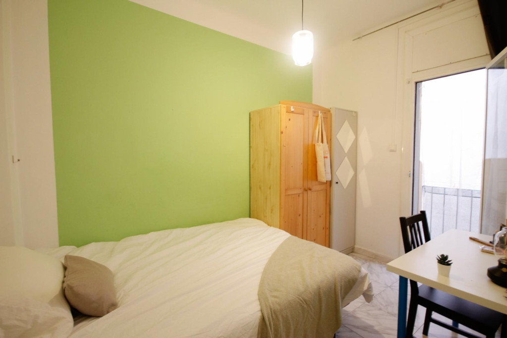 Tasteful double bedroom in Sant Andreu - Barcelone - chambre - ImmoJeune