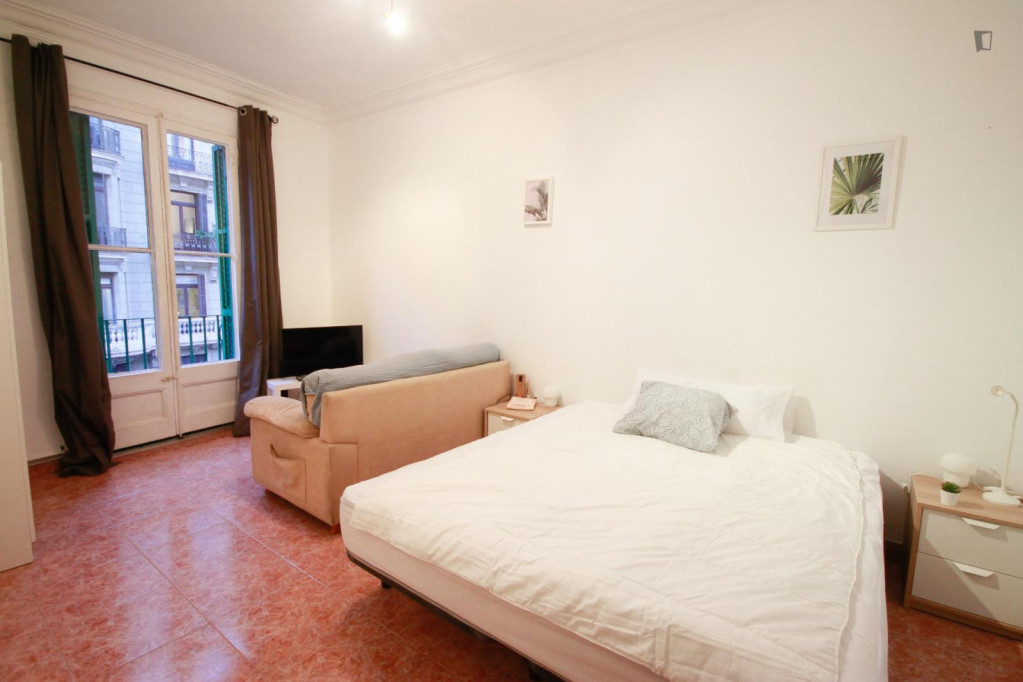 Spacious single bedroom in shared flat in Sarrià - Sant Gervasi - Barcelone - chambre - ImmoJeune