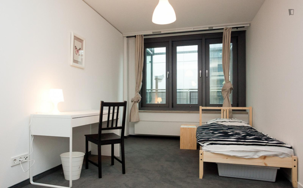 Snug single bedroom in Bahnhofsviertel - Frankfurt am Main - chambre - ImmoJeune