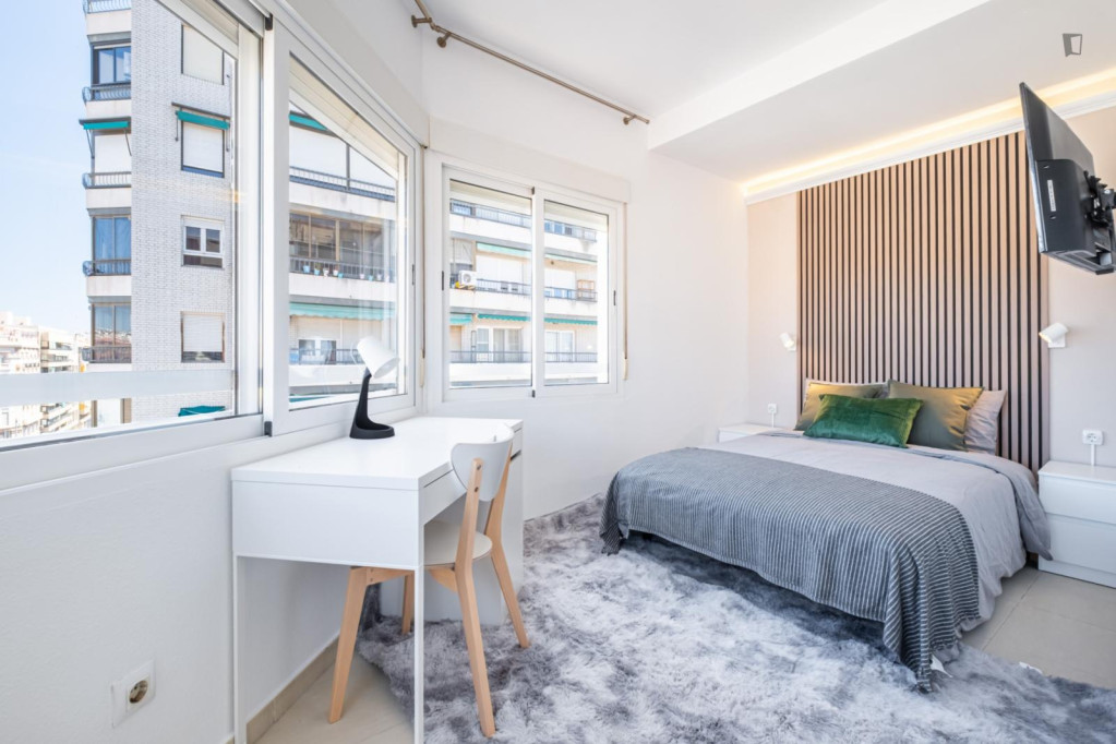 Brilliant double bedroom in Benalua - Alicante - chambre - ImmoJeune