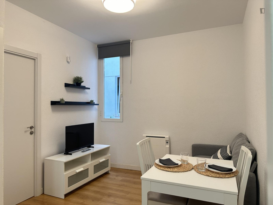 Welcoming 2-bedroom flat in Las Delicias - Madrid - chambre - ImmoJeune