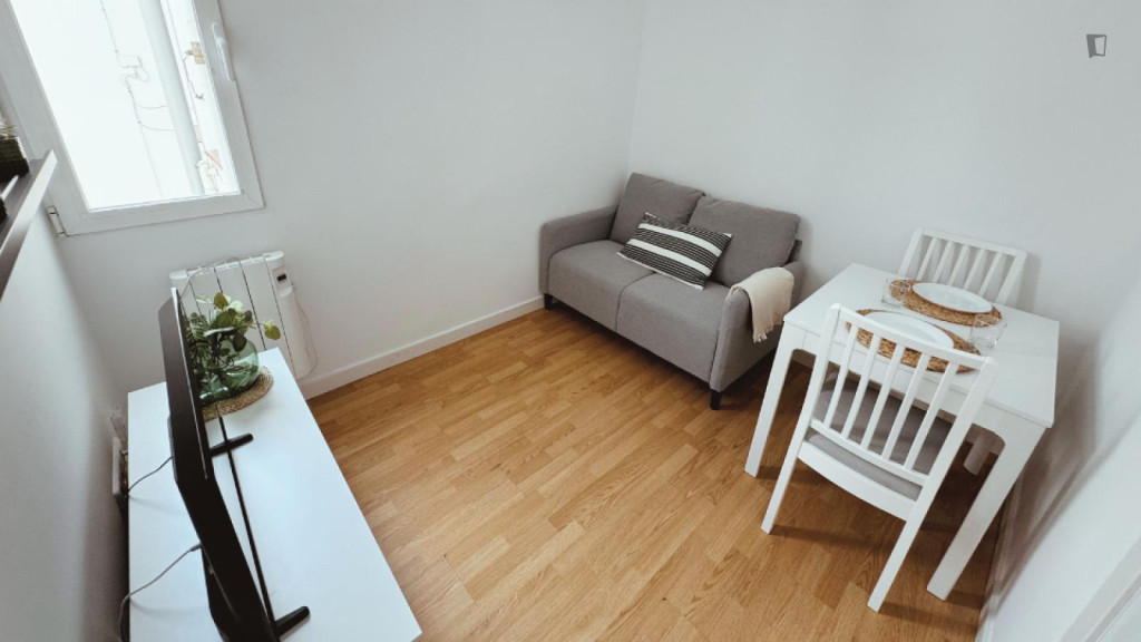 Dashing 2-bedroom apartment in Las Delicias - Madrid - chambre - ImmoJeune