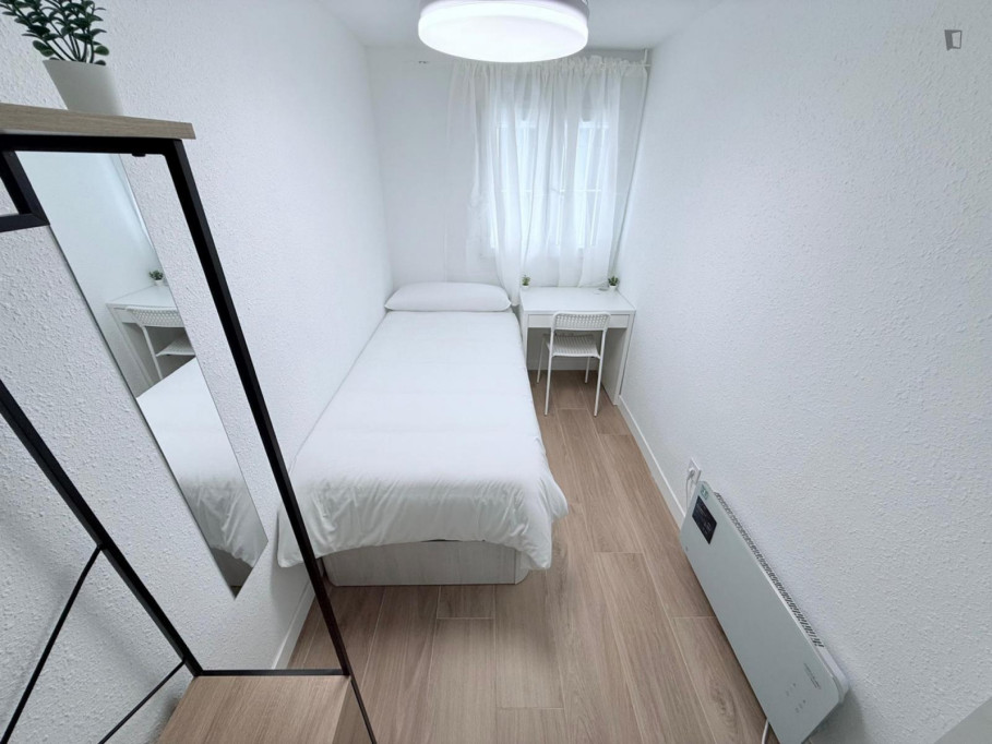 Attractive single bedroom - Madrid - chambre - ImmoJeune