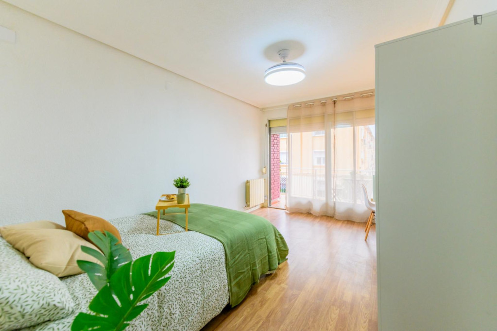 Appealing single bedroom with balcony in Getafe - Madrid - chambre - ImmoJeune