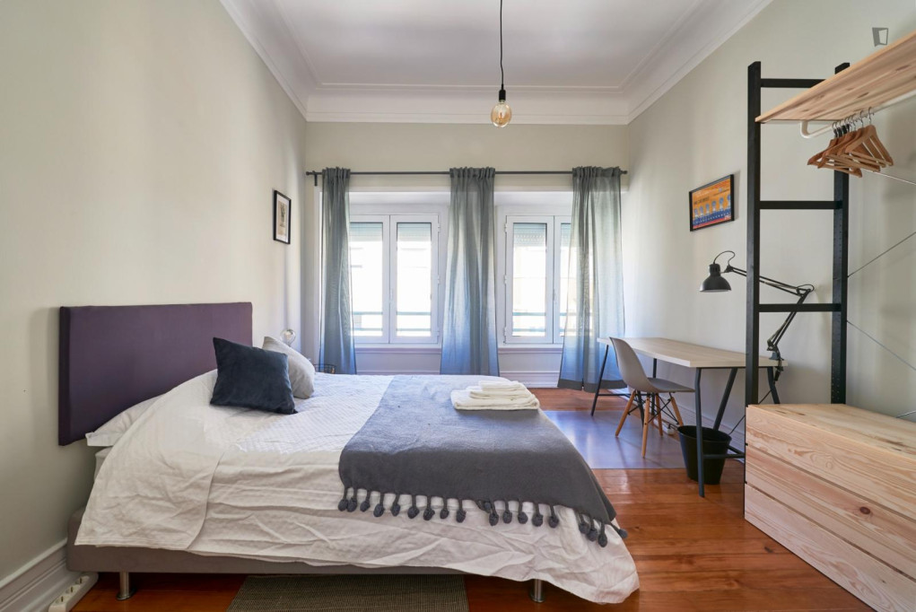 Double bedroom in 6-bedroom apartment - Lisbonne - chambre - ImmoJeune