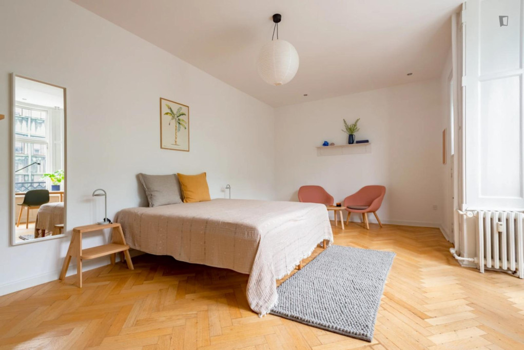 Stylish double bedroom in shared flat in bustling Indre By - Copenhagen - chambre - ImmoJeune