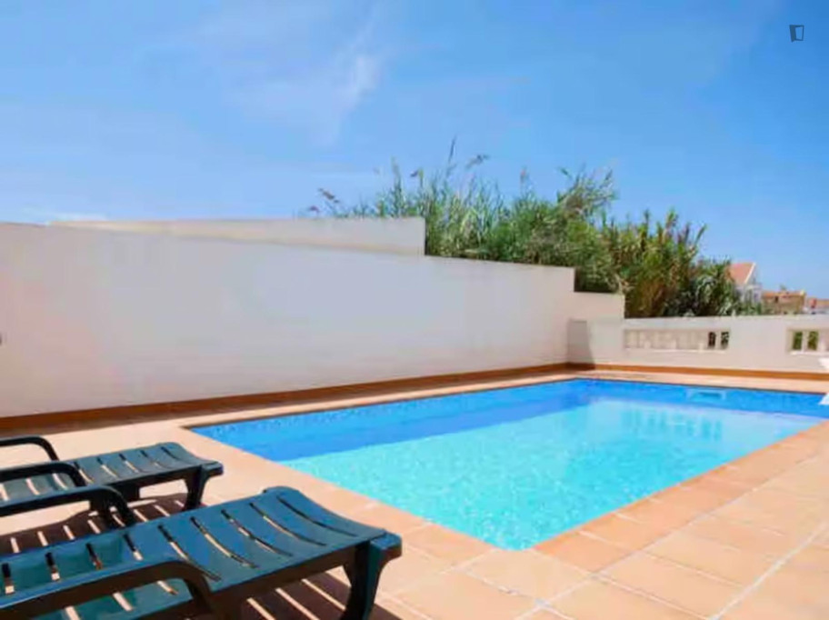 2-bedroom apartment, with outdoor area - Leiria - chambre - ImmoJeune