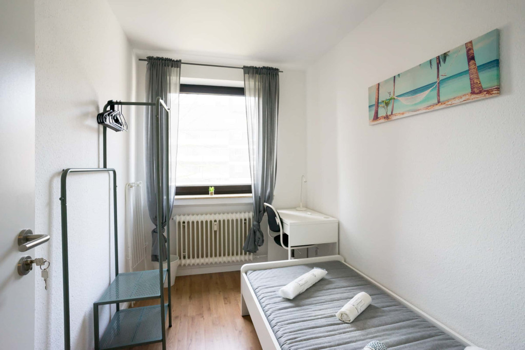 Kölner Landstraße - Room 2