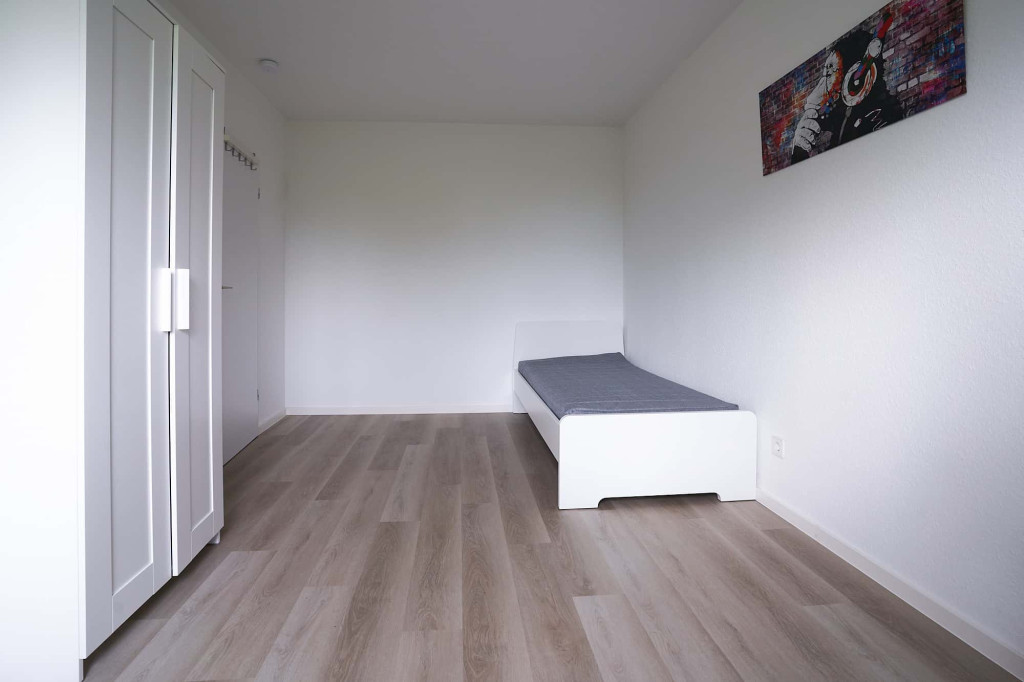 Kölner Landstraße - Room 2