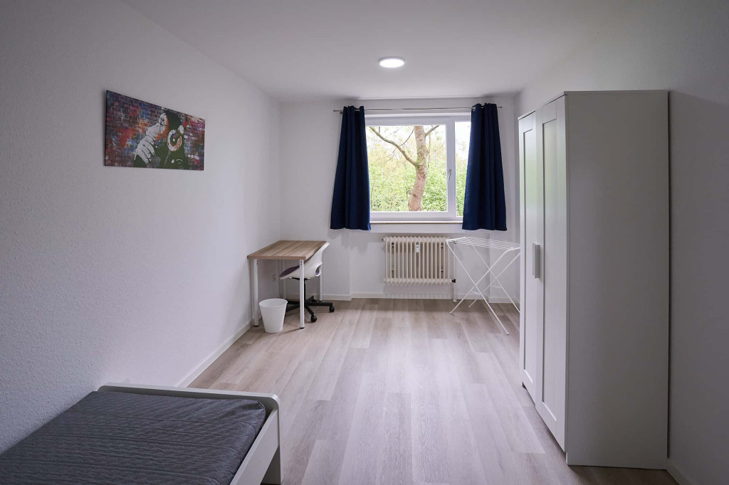 Kölner Landstraße - Room 2