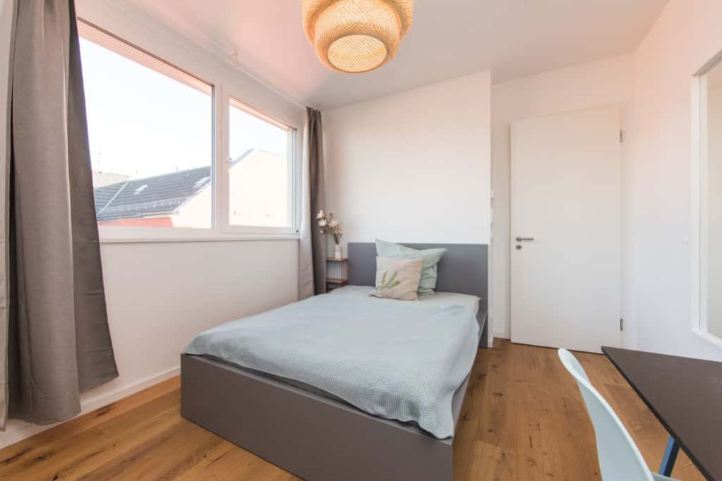Zimmer in der Nazarethkirchstraße 51 (Aufgang E)