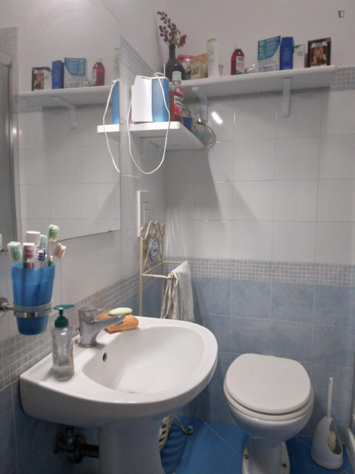 Nice single bedroom with balcony in shared flat in Sorrento 