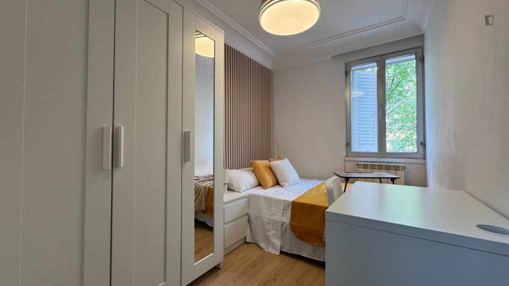 Superb double bedroom near Parque Moratalaz - Madrid - chambre - ImmoJeune