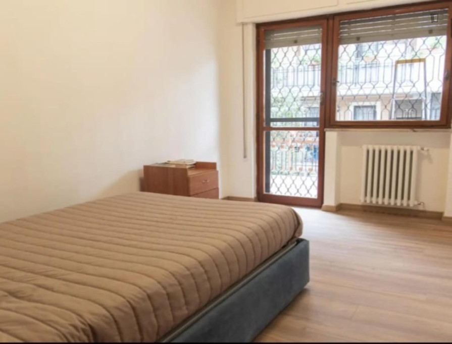 Cozy Bedroom in Roma Battistini - Rome - chambre - ImmoJeune