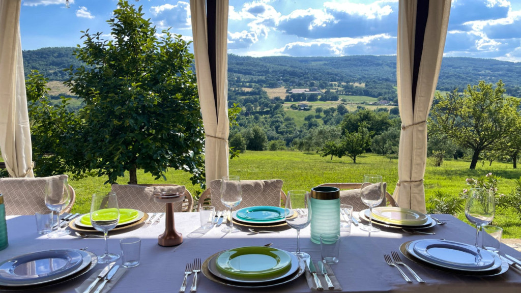 Elegant Villa in Umbria for Remote Work and Connection