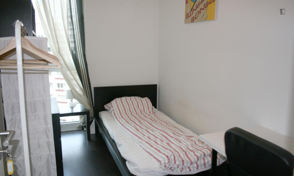 Nice single bedroom in shared flat in Alexanderplatz - Berlin - chambre - ImmoJeune