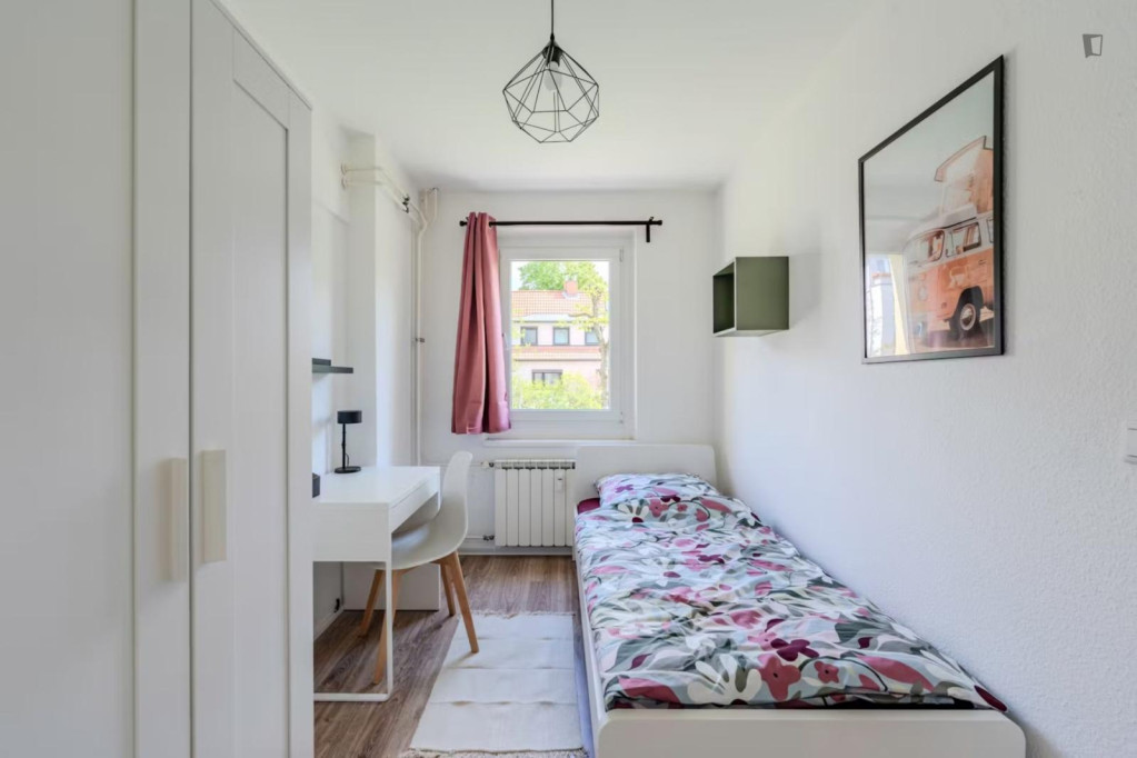 Stylish single bedroom in well-connected Johannisthal - Berlin - chambre - ImmoJeune