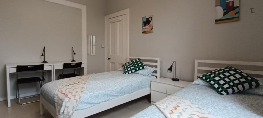 Bed in a cosy twin bedroom, in Glasnevin - Dublin - chambre - ImmoJeune